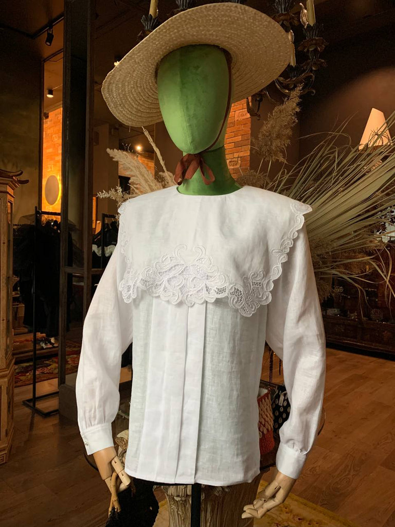 Richelieu Linen Blouse