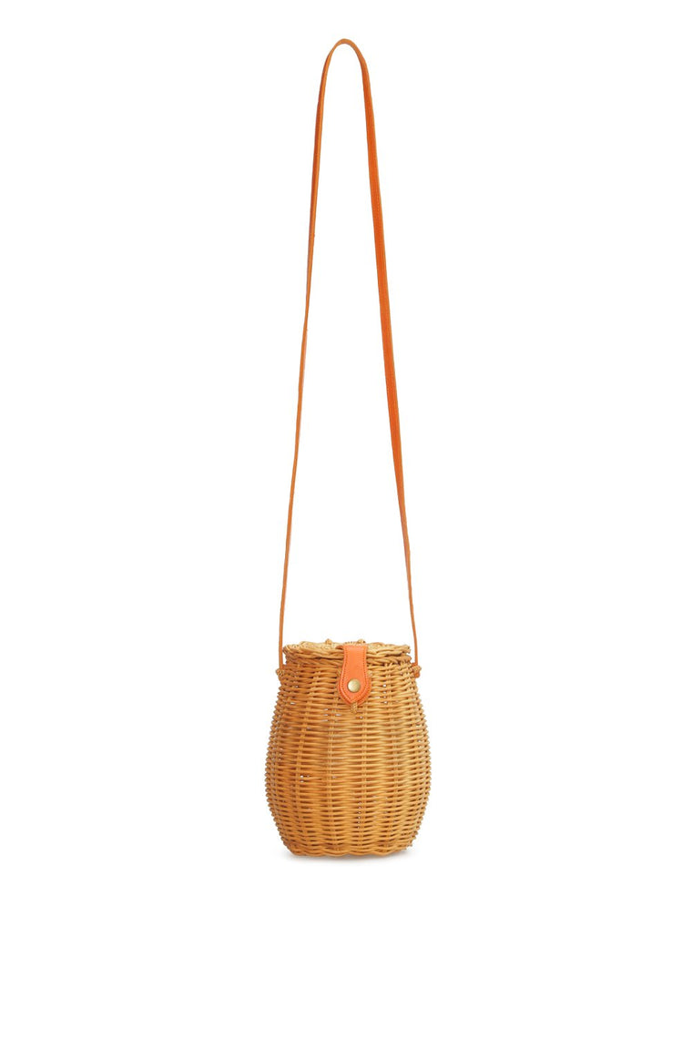 Wicker bucket bag