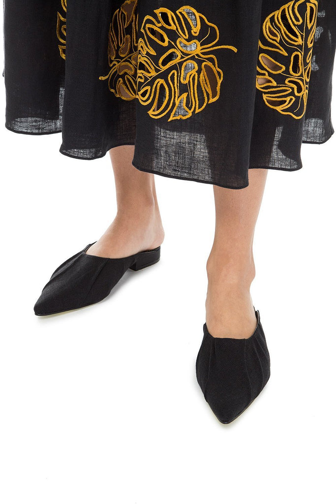 Canvas mules